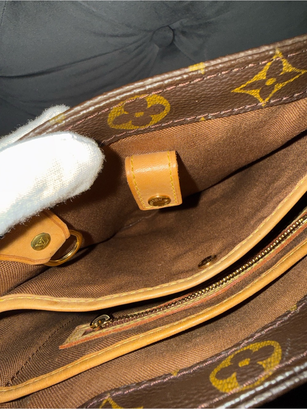 🔥EUC Louis Vuitton Monogram Vavin PM SR1010 comes with dustbag🔥 - Picture 13 of 17
